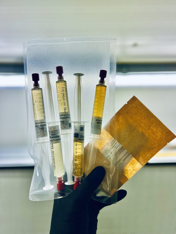 Mushroom Liquid Cultures / 10-20ml